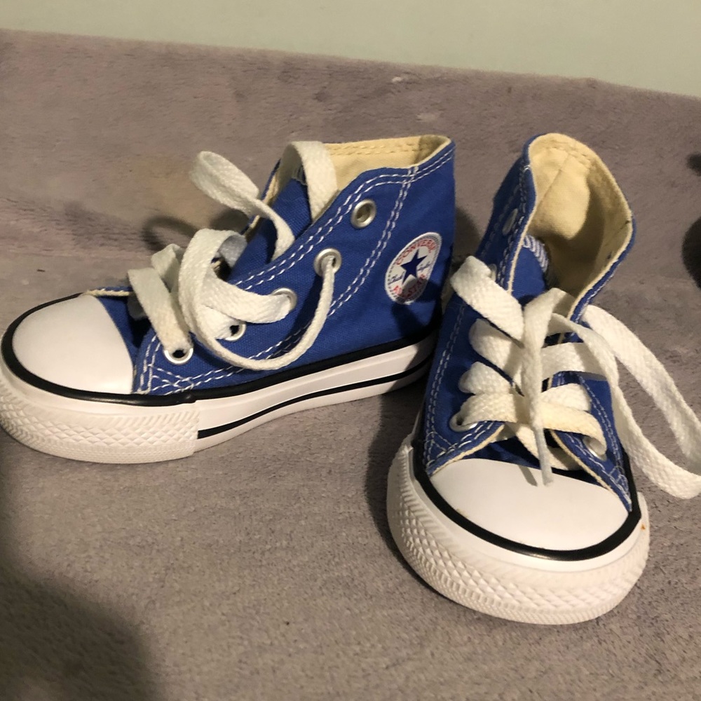 Converse high tops (size 5)